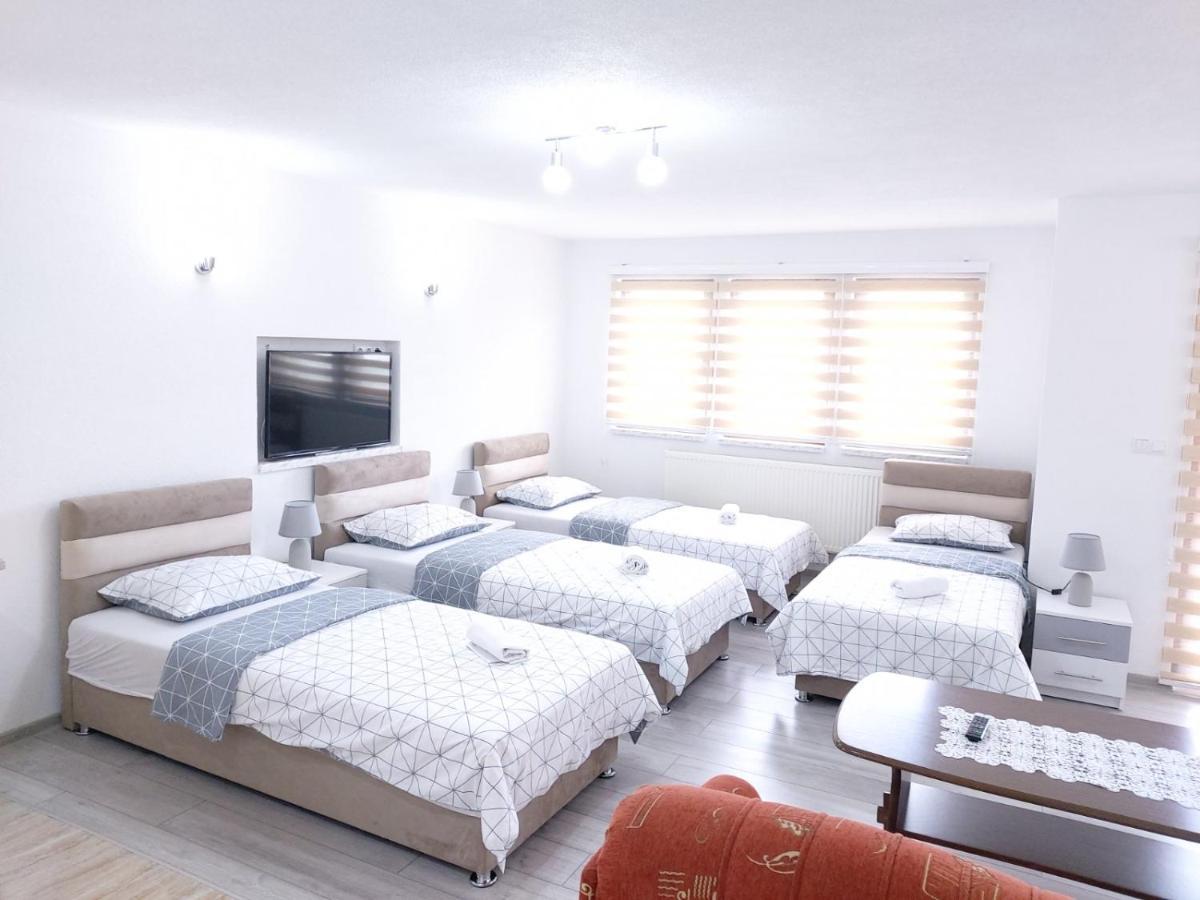 Dubrave Gornje Guest House Ahmo Halilcevic מראה חיצוני תמונה