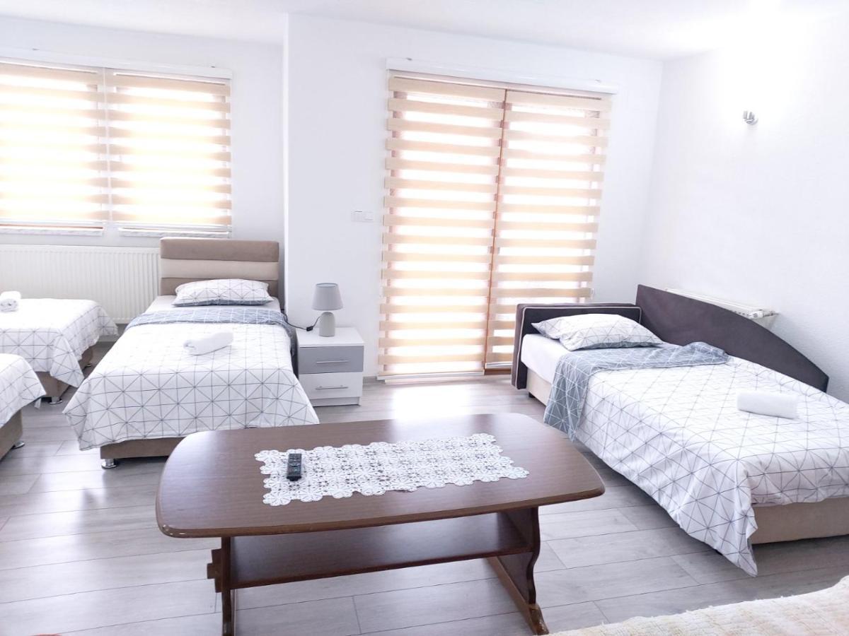 Dubrave Gornje Guest House Ahmo Halilcevic מראה חיצוני תמונה