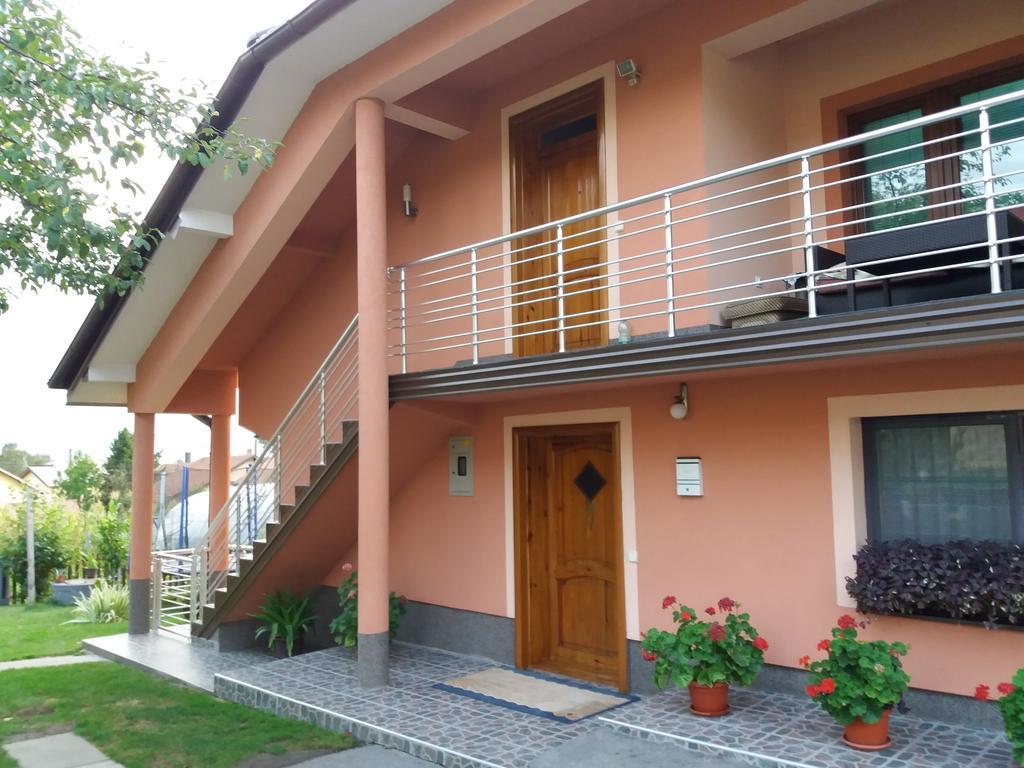 Dubrave Gornje Guest House Ahmo Halilcevic מראה חיצוני תמונה